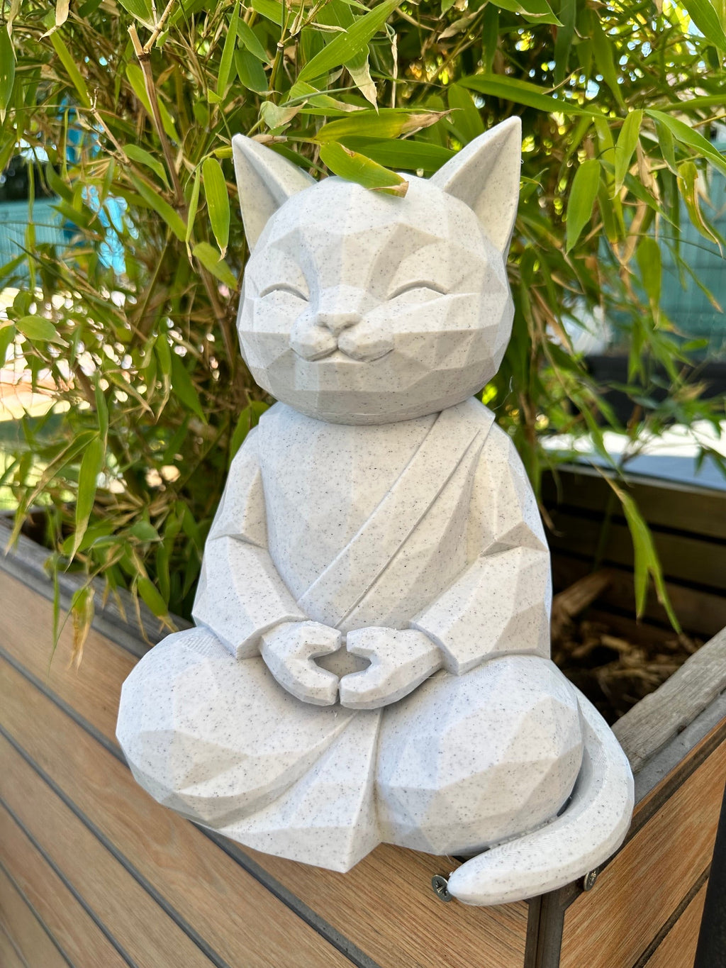 Chat zen géométrique d’intérieur – Plusieurs tailles et couleurs