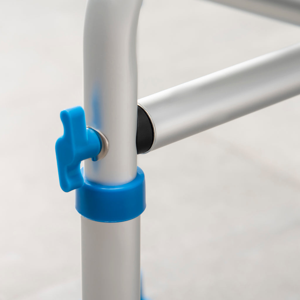 Tabouret de douche chaise de douche - assise rembourré et réglable, patins à ventouses antidérapants, en aluminium bleu